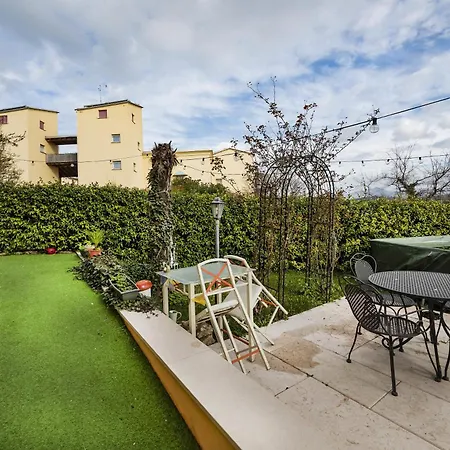 Apartment Villa Santa Maria Giardino Privato Vista Fiume Sandra